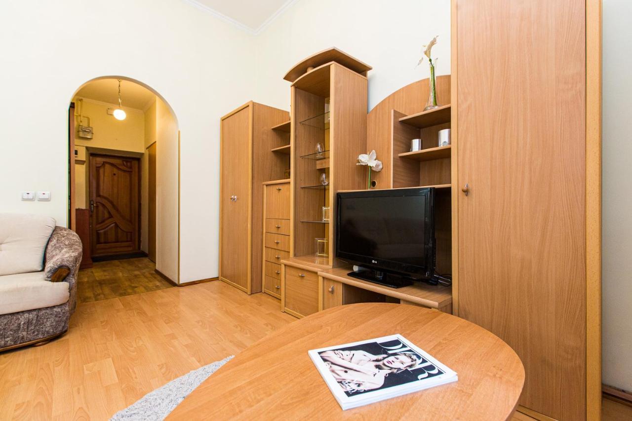 Біля Дзиги Сучасна Квартира На Вулиці Вірменській 35 Lviv Exterior photo